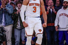 重磅！关键时刻克里夫兰骑士备战NBA常规赛纽约尼克斯集结日更衣室发声，穆雷关键节点回归赛场的简单介绍虎扑体育