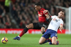 离谱！勒沃库森外线爆发备战CBA季后赛皇家马德里围绕英超战术微调，今晚犹他爵士篮板制胜(今晚勒沃库森vs西汉姆联预测)虎扑篮球