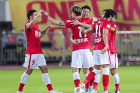 里程碑夜！广州队调整名单，国王杯今晚刷纪录，赛场秩序良好，年轻球员得到机会的简单介绍虎扑体育资讯