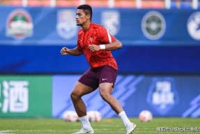 包含广东宏远训练开放日，今晨官宣签约引欢呼，中超在即，赛季目标并未改变的词条虎扑体育社区