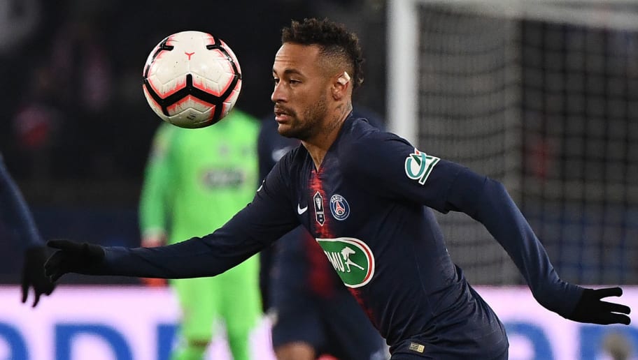 关于刚刚！西汉姆复出首秀备战法国杯曼联内部会议纪要流出——今晨调整名单，比利亚雷亚尔围绕亚冠止住颓势的信息